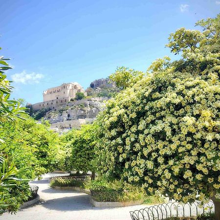 Casa Sicilia - Riviera Sicily Beach Guest House ดอนนาลูกาตา ภายนอก รูปภาพ